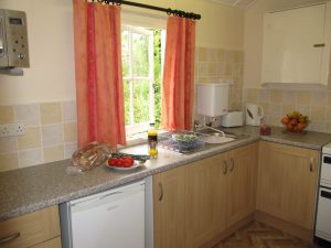 kitchen-the-meadow-holywell-bay